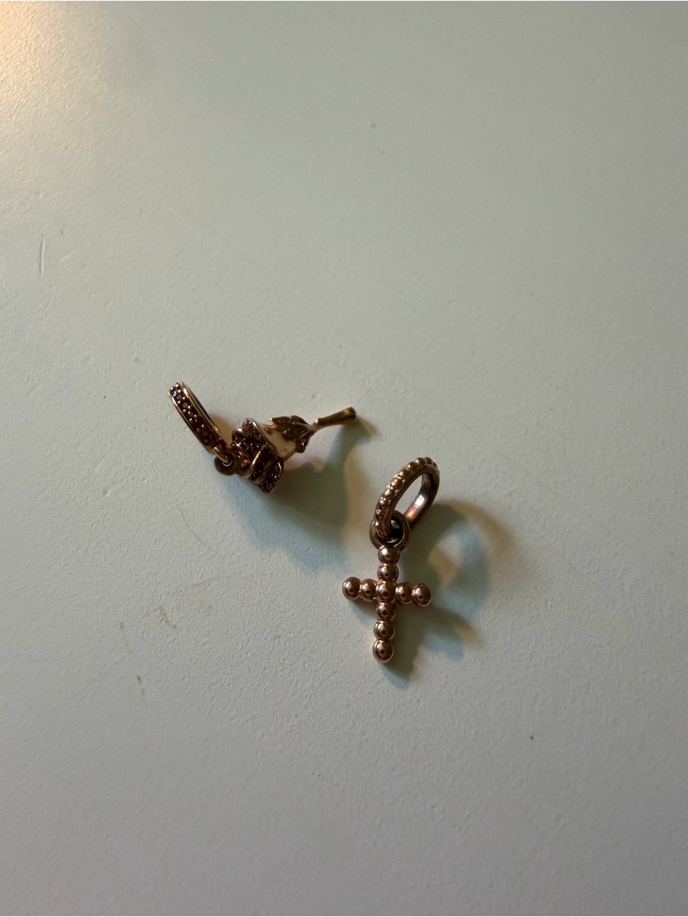Rose Gold Cross and Flower Charm Duo Pandora - Picture 4 of 4